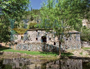 Giardino - Rustico, casale in Vendita in Via Zama 1 a Ragusa