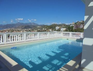Piscina - Attico, mansarda in Vendita in zona Centro Storico-Sant'Ampelio a Bordighera
