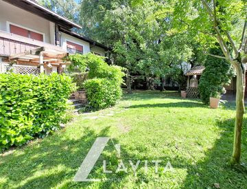 Giardino - Villetta a schiera in Vendita in Via Molini a Salorno sulla strada del vino