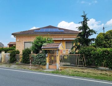 Foto 1 di 30 - Villa in Vendita in Torino a Palazzolo Vercellese