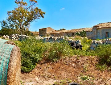 Giardino - Rustico, casale in Vendita in Via Mar Egeo a Ragusa