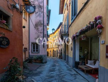Vista - Quadrilocale in Vendita in Via Giosuè Carducci a Santa Maria a Monte