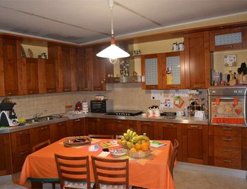 Cucina - Trilocale in Vendita in Via della Stazione 39 a Catanzaro