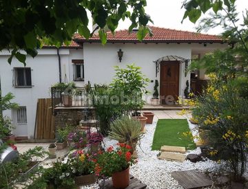 Foto 1 di 38 - Villa in Vendita in Strada Provinciale Sud 117 a Ceriana
