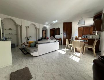 Soggiorno - Casa bifamiliare, trifamiliare in Vendita in Via Gallardi 171 a Ventimiglia