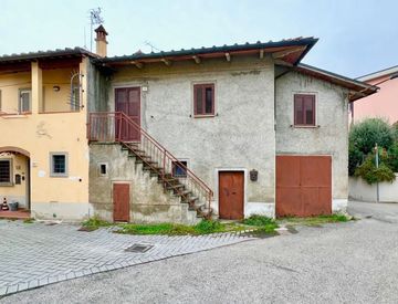 Villa in Vendita in Via Tullio Innocenti a Arezzo 120mq Casa.it