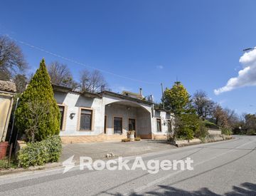 Foto 1 di 41 - Villa in Vendita in Ciclovia dei Parchi della Calabria a Tiriolo