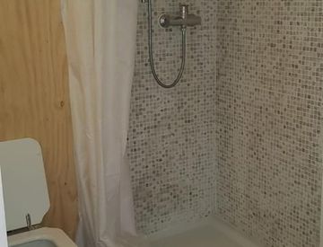 Bagno - Monolocale in Affitto in Corso Giacomo Matteotti 56025 a Pontedera