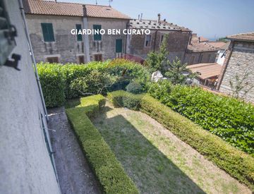 Giardino - Casa indipendente in Vendita in Via Ludovico Ariosto 5 a Roccastrada