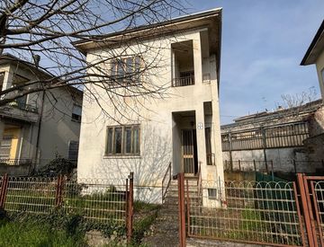 Vista - Villa in Vendita in Via Brescia 3 a Mantova