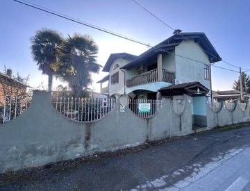 Foto 1 di 23 - Casa indipendente in Vendita in Via Per Tronzano 5 a Crova