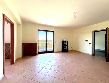 Stanza - Appartamento in Vendita a Telese Terme