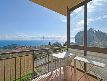 Terrazza - Villetta a schiera in Vendita in Strada Nuova Sant'Antonio 10 a Costarainera