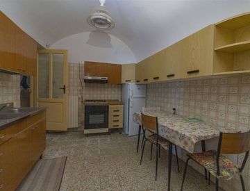 Cucina - Quadrilocale in Vendita a Rocchetta Nervina