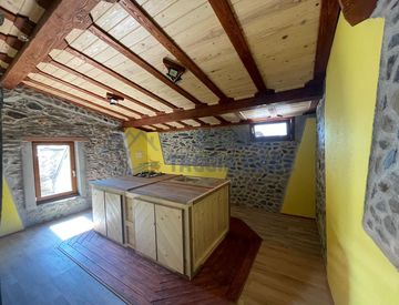 Foto 1 di 12 - Casa bifamiliare, trifamiliare in Vendita in Strada Provinciale 52 a Molini di Triora