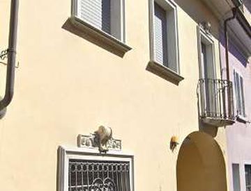 Casa Indipendente in Vendita in Via Dante Alighieri a Castelnuovo