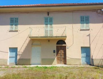 Foto 1 di 21 - Rustico, casale in Vendita in Via Trieste a Pietrabruna