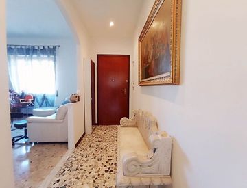 Sala - Trilocale in Vendita in Via Colonnello Aprosio a Vallecrosia