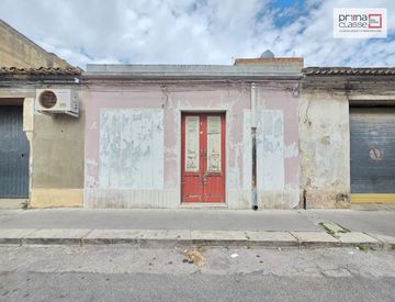 Foto 1 di 11 - Casa indipendente in Vendita in Via Carlo Pisacane 116 a Vittoria
