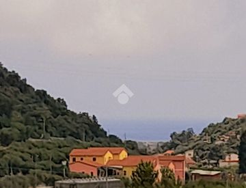Foto 1 di 37 - Bilocale in Vendita in zona Centro a Diano San Pietro