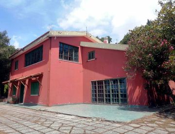Foto 1 di 35 - Villa in Vendita in Via Domenico Spanó Bolani 59 a Catanzaro