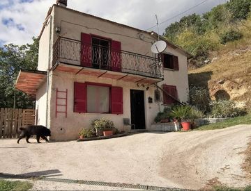 Facciata - Casa indipendente in Vendita in Via Turanense km 8 a Belmonte in Sabina