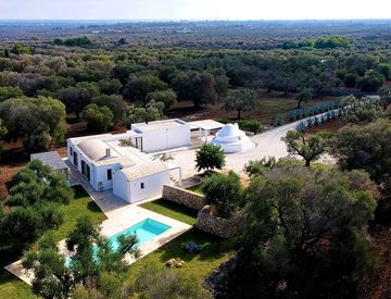 Foto 1 di 36 - Villa in Vendita in Via Marcello 69 a Carovigno