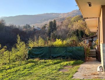 Giardino - Appartamento in Vendita in Via Piano del Tivano 31 -----/A a Sormano