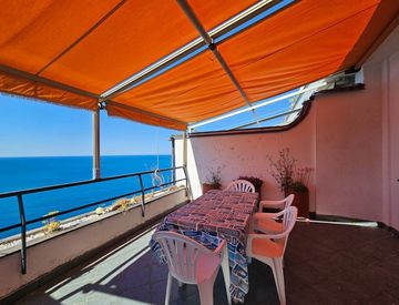 Terrazza - Bilocale in Vendita in Località Marine 5 a Moneglia