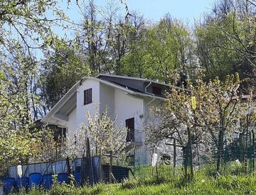 Foto 1 di 20 - Villa in Vendita in Via Guglielmo Marconi a San Benedetto Val di Sambro