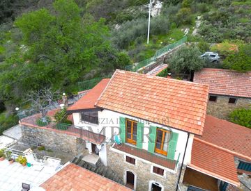 Foto 1 di 50 - Casa indipendente in Vendita in Strada Provinciale 57 a Perinaldo
