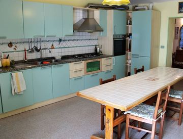 Cucina - Bilocale in Vendita in Via Sauro Nazario 2 -40 a Vercelli