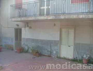 Foto 1 di 14 - Casa bifamiliare, trifamiliare in Vendita in SP53 a Ragusa