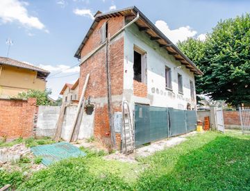 Facciata - Casa indipendente in Vendita in Via Roma 24 a San Mauro Torinese