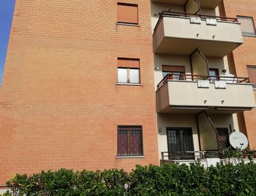 Vista - Trilocale in Vendita in Via Edmondo Morelli a Civita Castellana