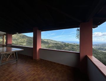 Terrazza - Casa bifamiliare, trifamiliare in Vendita in Via Don Luigi Orengo a Imperia