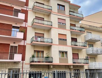 Vista - Trilocale in Vendita in Viale Pio XI 98 a Reggio Calabria