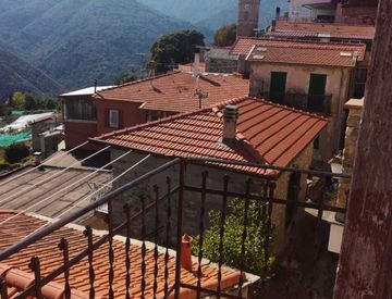 Terrazza - Rustico, casale in Vendita in Via Roma a Triora
