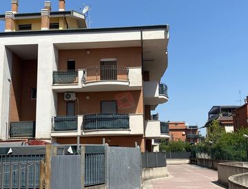 Facciata - Bilocale in Affitto in Via Fabrizio Chiari 47 a Roma