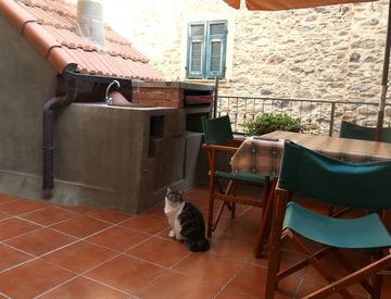 Terrazza - Bilocale in Vendita in Via Doria a Dolceacqua