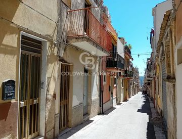 Foto 1 di 9 - Casa indipendente in Vendita in Via Gioacchino Rossini 135 a Ragusa