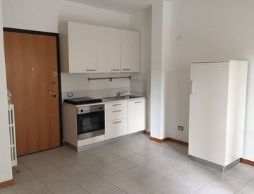 Cucina - Bilocale in Vendita in Via Arno 18 a Sesto San Giovanni