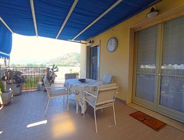 Terrazza - Attico, mansarda in Vendita in Via 1° Maggio a Vallecrosia