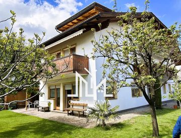 Foto 1 di 106 - Villa in Vendita in zona San Paolo a Appiano sulla strada del vino