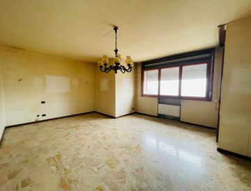 Stanza - Appartamento in Vendita in Via Cristoforo Colombo a Venezia