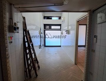 Corridoio - Locale commerciale in Affitto in Via Decio Raggi a Forlì