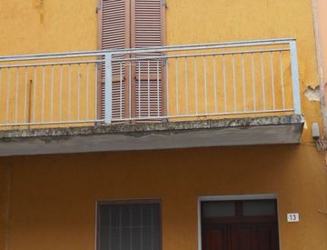 Foto 1 di 42 - Casa bifamiliare, trifamiliare in Vendita in Via Galileo Ferraris a Livorno Ferraris