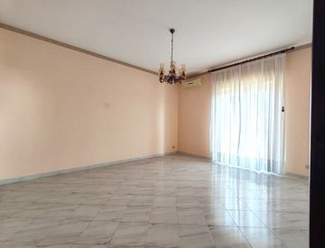 Stanza - Trilocale in Vendita in Via Fondannone a Santa Venerina