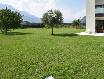 Giardino - Villetta a schiera in Vendita in Via Bivio 30 a Bolzano