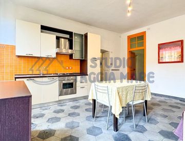 Soggiorno - Quadrilocale in Vendita in Via Nicolò Ardizzoni a Taggia